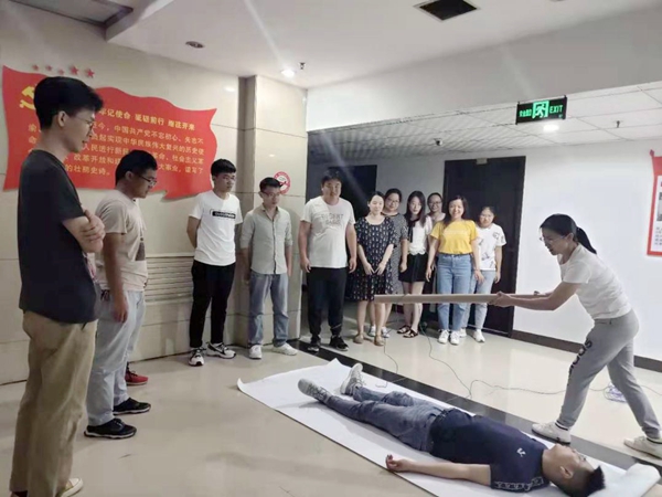 現(xiàn)場(chǎng)救援_副本.jpg