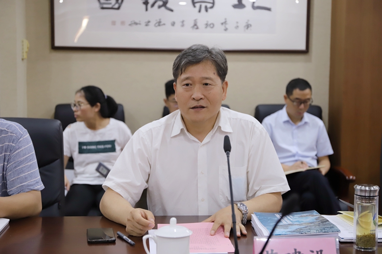 燕建設主持推進會_副本.jpg